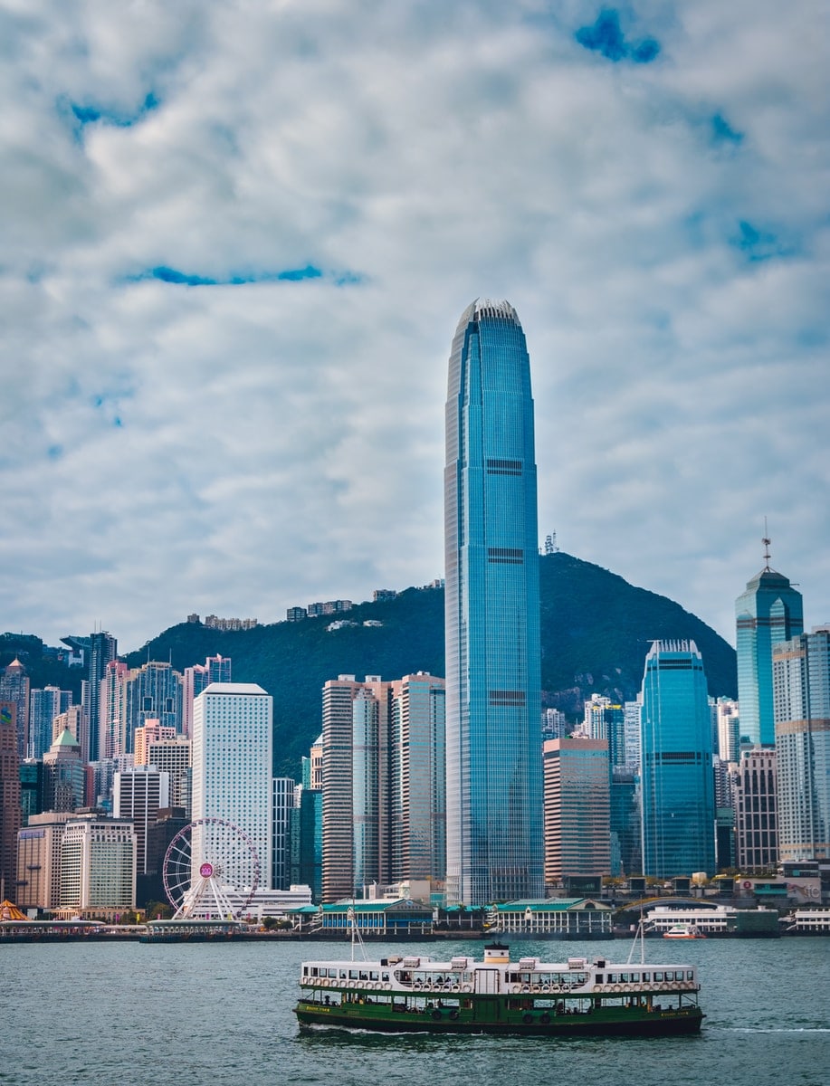 cityscape photography during daytime